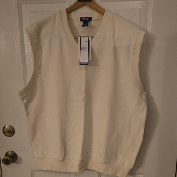IZOD Men's Cream Sweater Vest - Picture 1 of 5